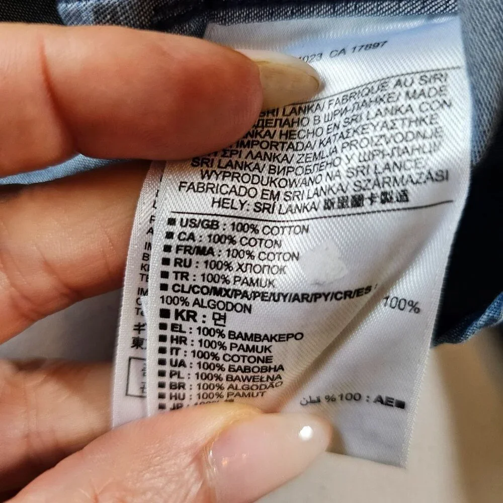 Banana Republic Women's Cotton Denim Jean Button Down Shirt Size Small - Picture 9 of 9